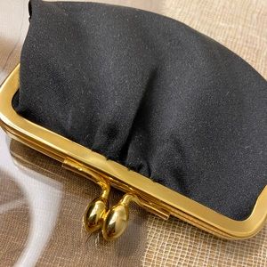 COMING SOON!! Judith Leiber Satin Coin Purse Black 👛👛